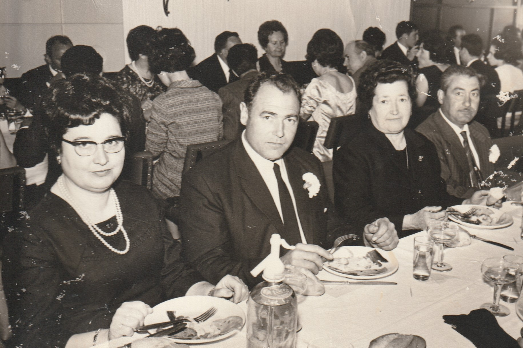 Carme i Pepito de cal Manares i Teresa i Pepet de cal Llorenç.jpg