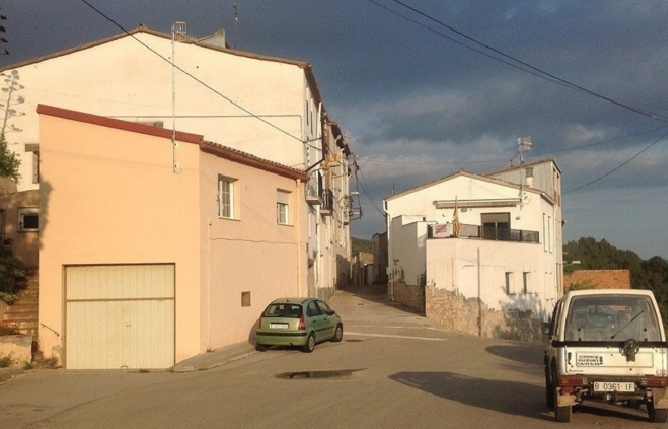 Carrer Sant Sebastià (altrament dit carrer de l'Escarxofa) oest (2018).JPG