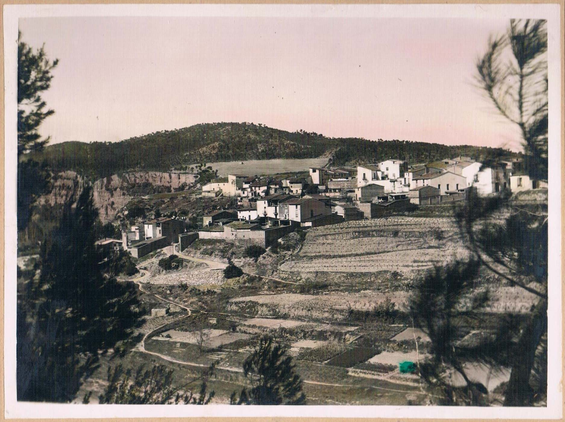 El Bedorc als anys 50 des de can Piquer.jpg