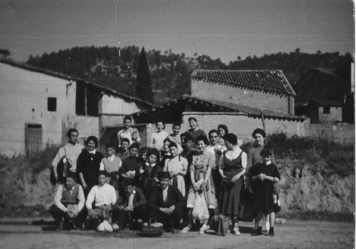 Entre d'altres, Agustí de ca l'Agustí Torras, Pere Marçà, Roser de la Taberna, Amàlia de cal Torras, Lidia de cal Torras, Roser de cal Sopes, Pere de cal Pere Ticona, Hortènsia de cal Pep, Natàlia de ca la Ramona, Antonio de cal Conesa.jpg