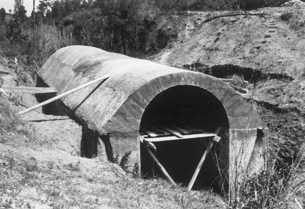 FENT LA CARRETERA Els Torrents. Cobrint la claveguera alta.jpg