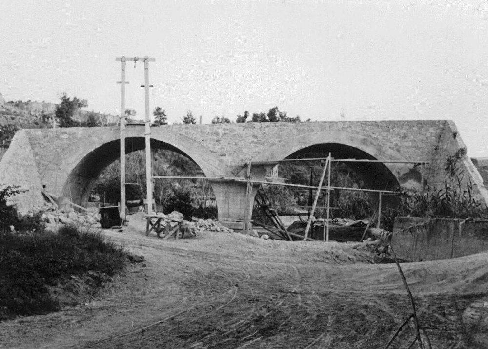 FENT LA CARRETERA Pont del Piet. (Detall).jpg