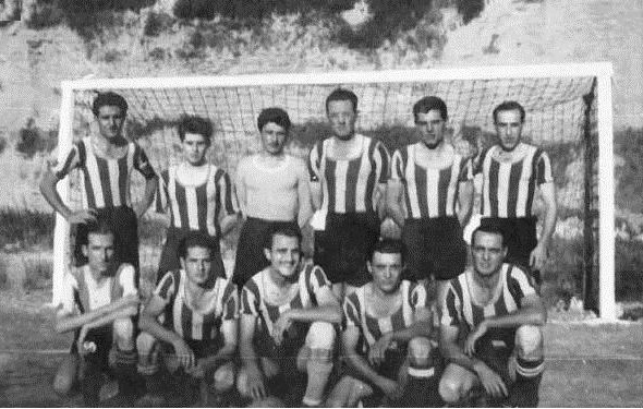 FUTBOL 1944 Foraster, Jaume de cal Jep, Virgili de la Pobla, Joan de cal Senso, Joan de cal Castellà, Climent de cal Climent, Foraster, Foraster, Pepet de cal Castellà i d'altres.jpg