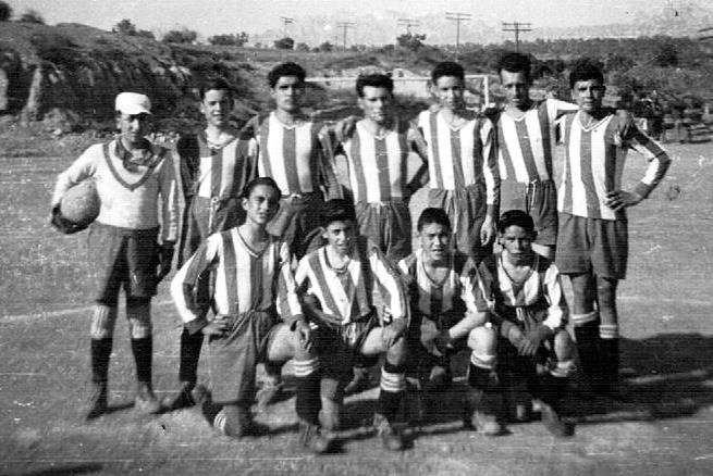 FUTBOL Agustí de ca l'Agustí Torras, Un de Piera, Ton de cal Xaus, Quimet de ca la Florinda, Josep de cal Masover, Jordi de cal Selva, Josep de ca la Blasita, Pere de cal Pere Ticona, Jaume de can Borràs, Joan de la Taberna, Salvador de cal Manco.jpg