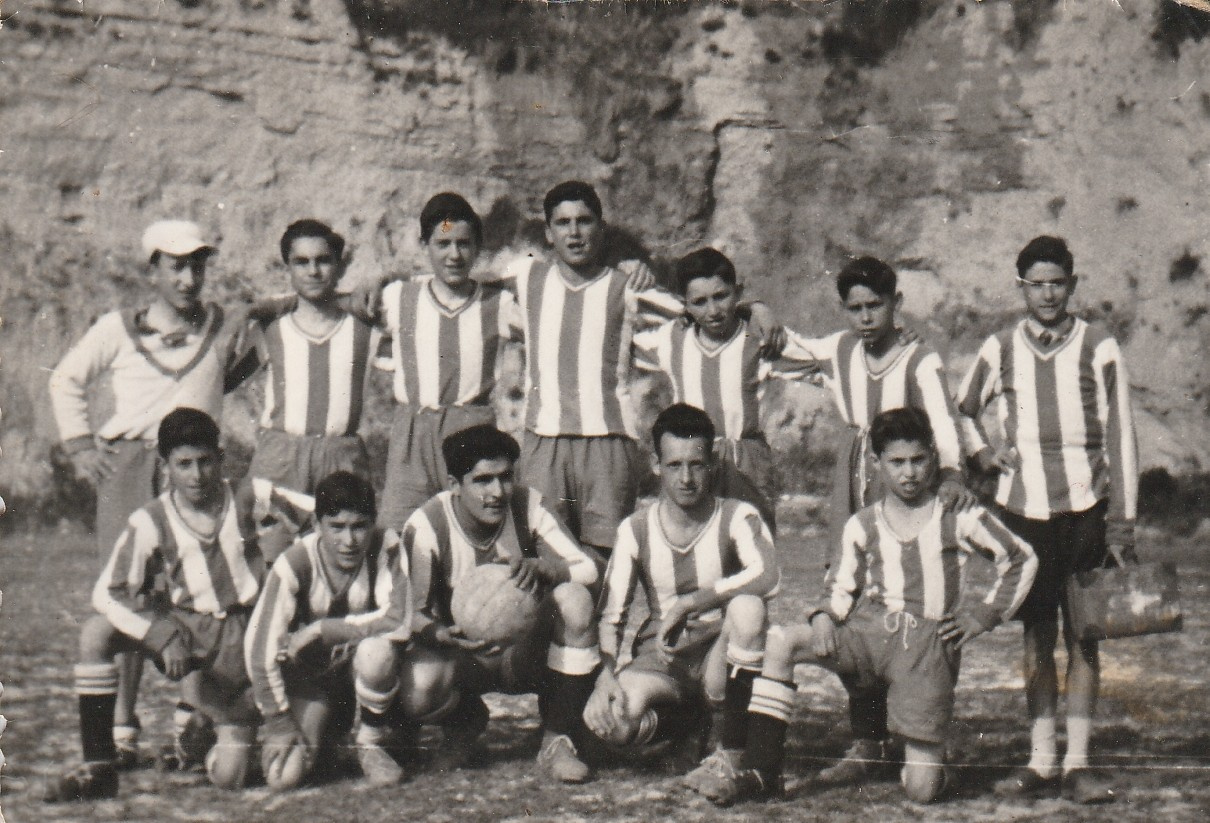 FUTBOL-Jaume-de-can-Borras-Joan-de-la-Taberna-Tonet-de-cal-Xaus-Jordi-de-cal-Selva-Jaume-de-ca-la-Cio-Agusti-de-ca-lAgusti-Torras-Pere-de-cal-Pere-Ticona-Agusti-de-ca-lAgusti-Desconegut-Josep-de-cal-Pau-Ribas-Salvador-de-ca-4331-3.jpg