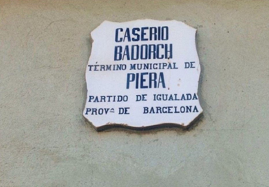 Placa Caserio Badorch (2018).JPG